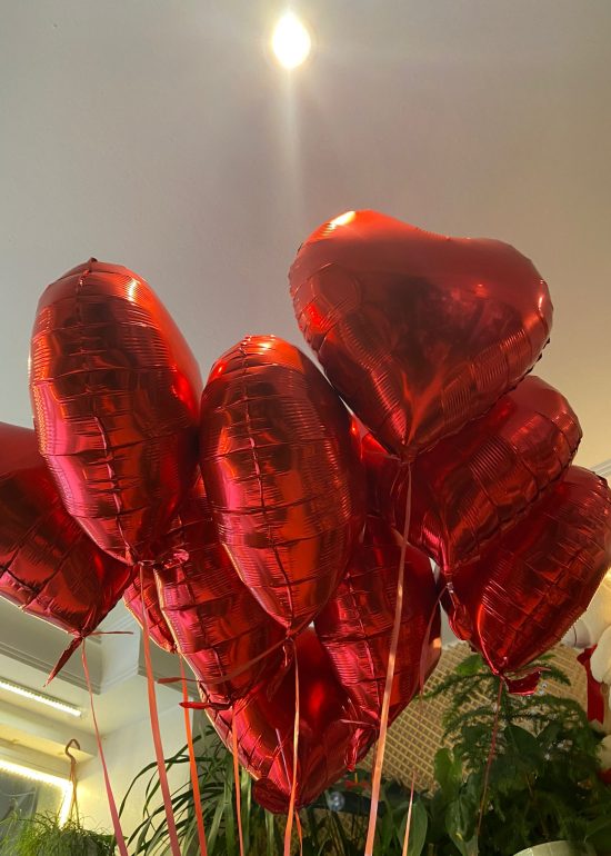 10x Flying Heart Balloons