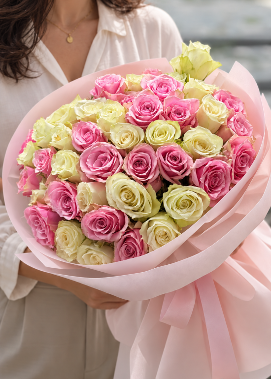 51 Pink White Mix Roses