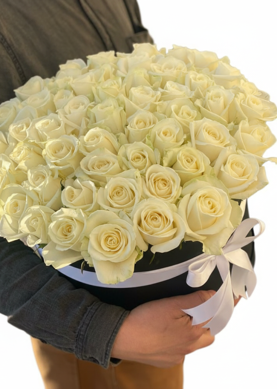 51-White-Roses-Box