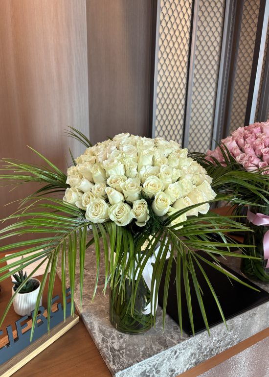 101 White Roses Vase