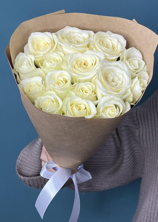 White Roses - Pearl Glow