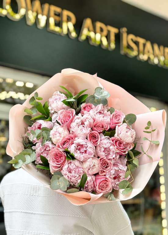 Blush Peony & Rose Bouque
