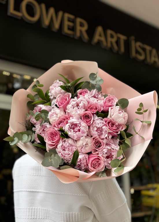 Blush Peony & Rose Bouque