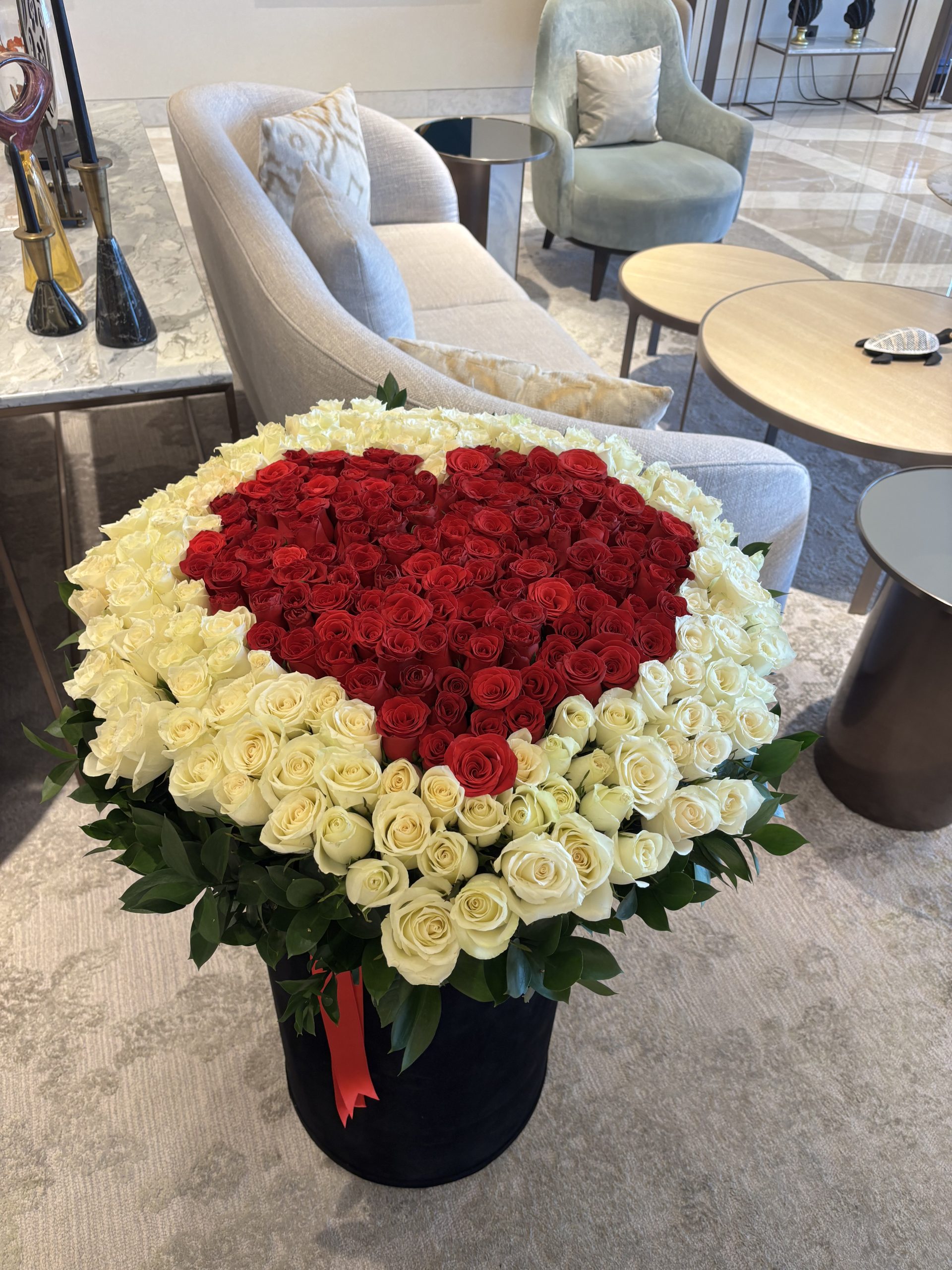 365 Days of Love – Grand Rose Box (1)